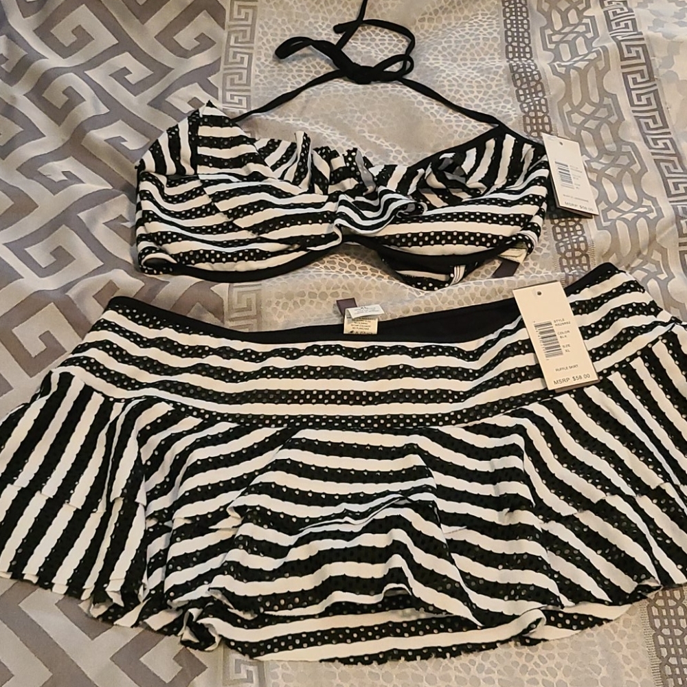 NWT 2 piece bathing suit